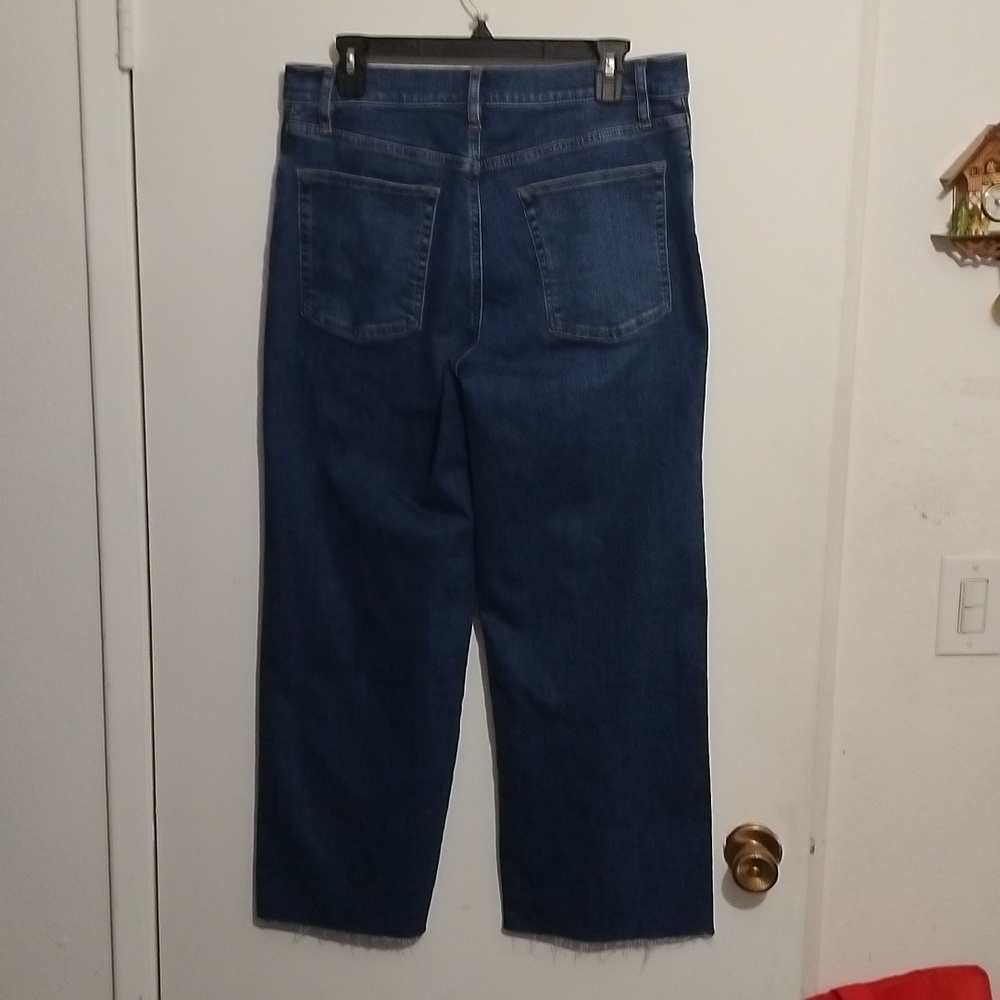 Frame "The Mellow" Raw Edge Jeans. Sz 31 View 2